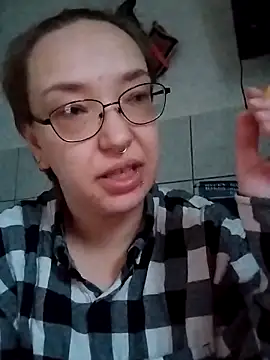 Isabella_Geney élő XXX-chatje