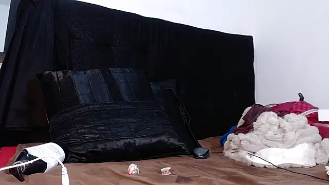 srta_luciana's Live XXX Chat