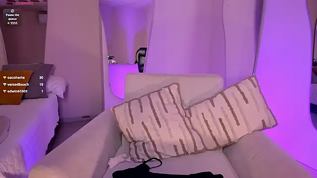 Chatroom XXX en direct de ChloePreston_