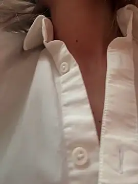 lola_tentatiion 现场XXX聊天