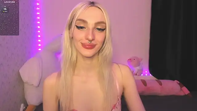 succubantra élő XXX-chatje