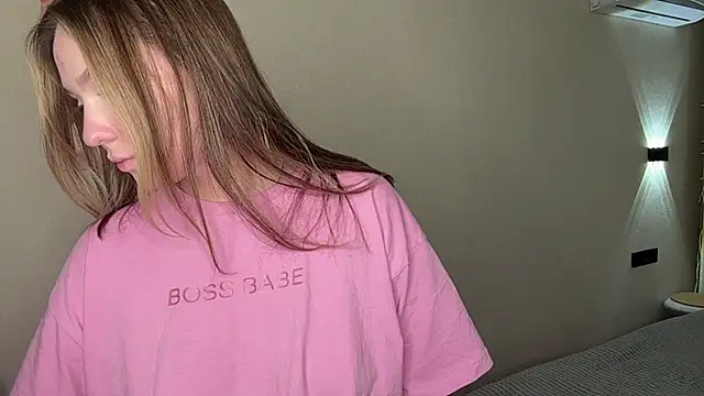 Czat XXX na żywo – NguyetHankey