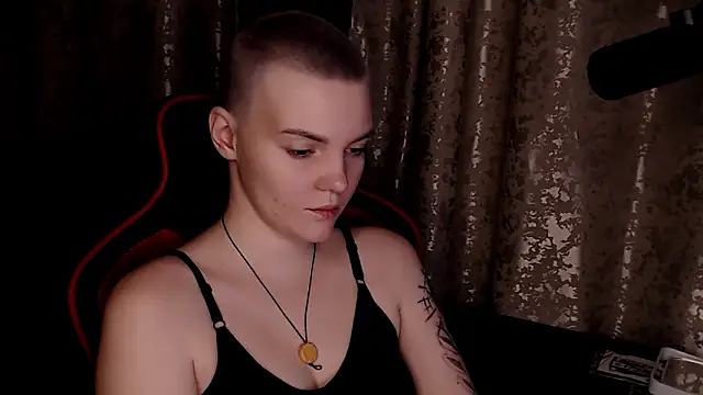 Онлайн чат XXX KrisNeal