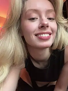 SunnyShiney élő XXX-chatje