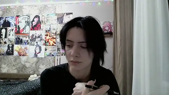 LxayBloom élő XXX-chatje