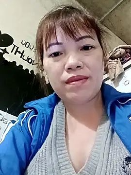 Sana-vn élő XXX-chatje