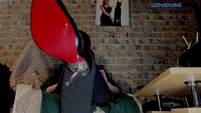 MrsVenus élő XXX-chatje