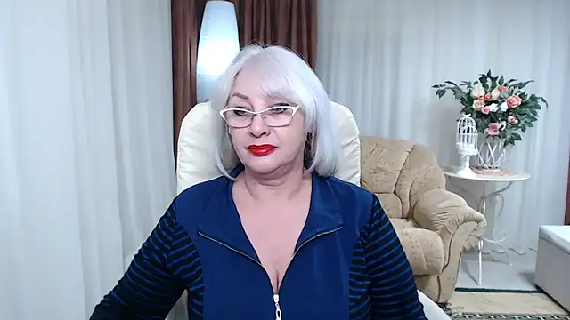 Beautiful_wooman élő XXX-chatje