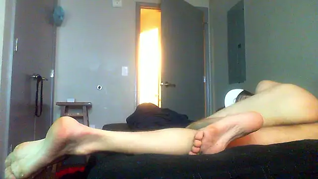 Bottomslut4tops84 élő XXX-chatje