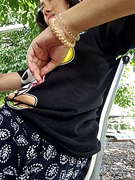 thejasminshow élő XXX-chatje