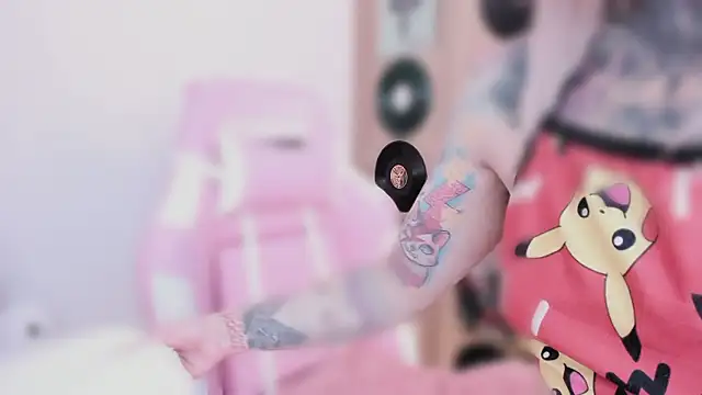 Živý XXX chat NikkiRamone