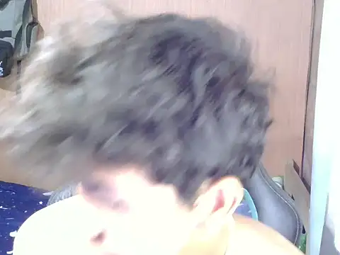 hugekenbigcock's Live XXX Chat