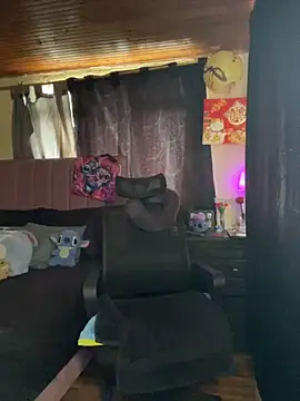 دردشة CoraVibes الجنسية المباشرة