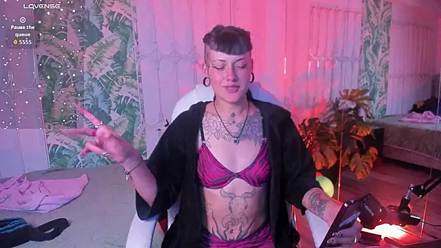 Онлайн чат XXX _sharlotte777