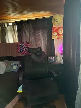 دردشة CoraVibes الجنسية المباشرة