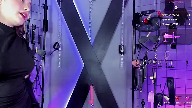 MissKara_Ariana_bdsm Chat XXX live