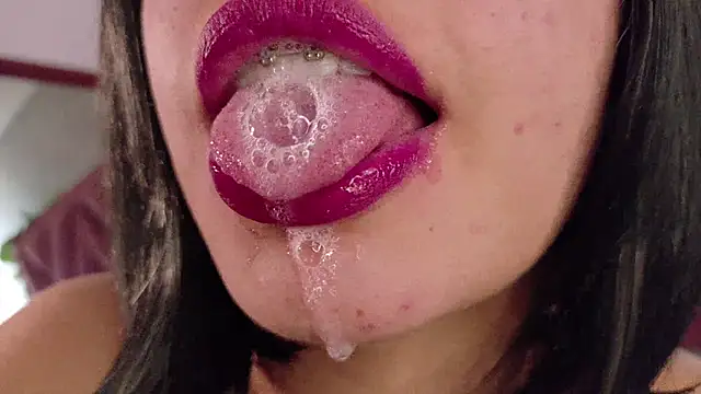 Haelycute's Live XXX Chat