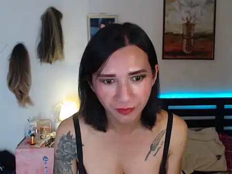 yourcutieslut87 Show Webcam