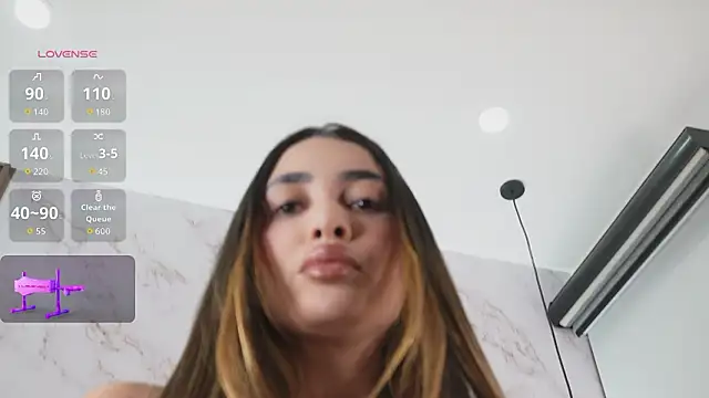 Annyy_Rosse Chat XXX in diretta