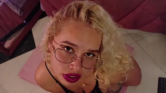 Chat XXX en directo de Haelycute