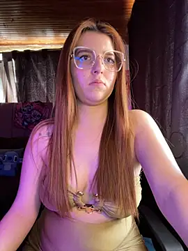 CoraVibes' Live XXX Chat