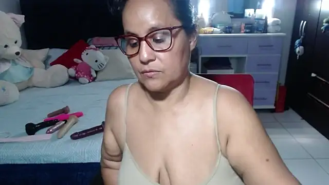 pervert_mommy_'s Live XXX Chat