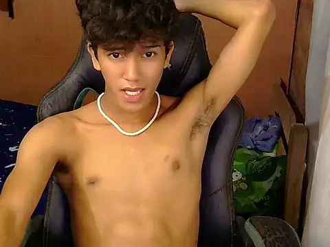 hugekenbigcock Live XXX Chat