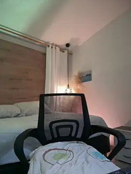 halaaa_1's Live XXX Chat