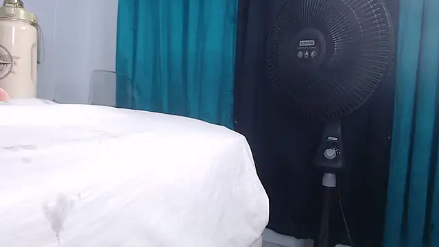 Chat +18 de Ambar-Collins69 ao vivo