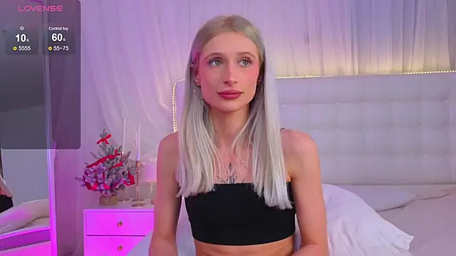 Monica_Leen Chat XXX in diretta