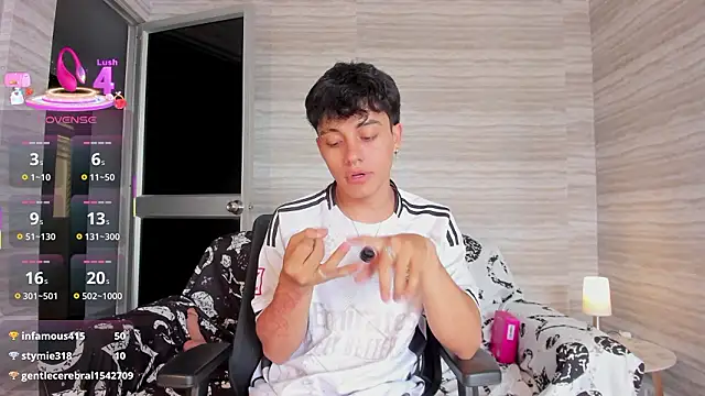 Dani_rivass Chat XXX in diretta