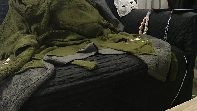 irinaaaa___cremaaa's Live XXX Chat