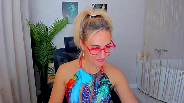 MuseOfStage live XXX chat