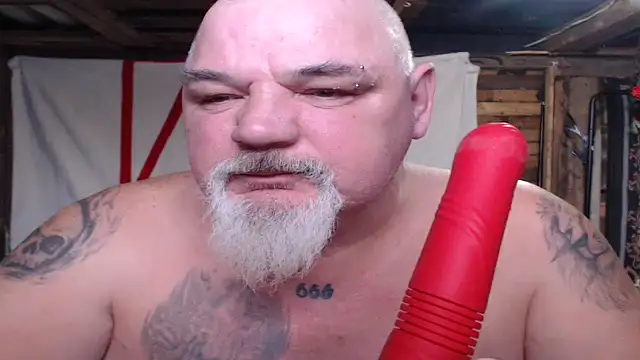 Newfiesausage1972 Adlı Modelin Canlı XXX Sohbeti