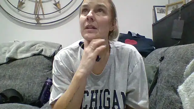 scrummymummy2: онлайн-секс-чат