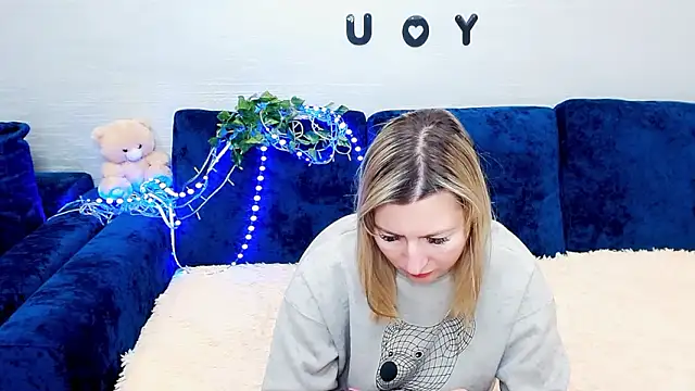 Incredible_Ariela élő XXX-chatje