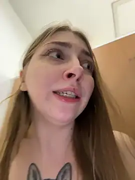 دردشة Sunny___Bunny الجنسية المباشرة