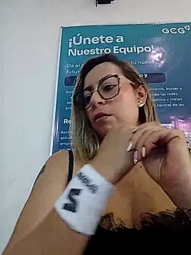 Онлайн чат XXX Katalina_S3xy