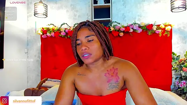 SilvannaFit Chat XXX in diretta