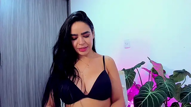 Sara_Leblanc: онлайн-секс-чат