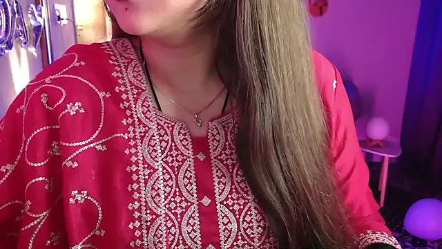 Živý XXX chat Mitikaa