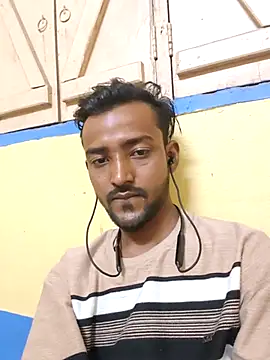 India_HOT23 Adlı Modelin Canlı XXX Sohbeti