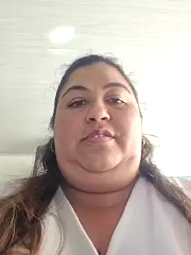 curvy_diva_: απευθείας συνομιλία ΧΧΧ