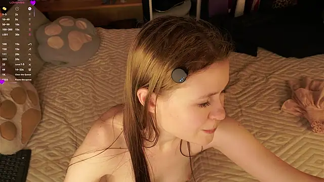 LynHillaire Live XXX Chat