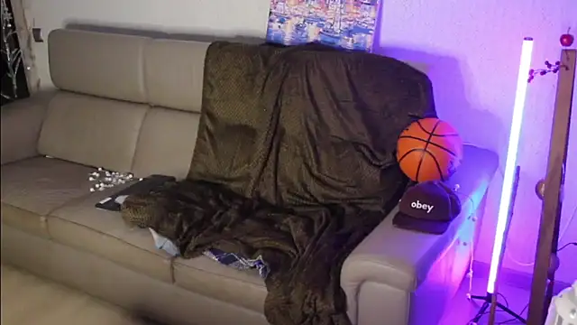 DanyX_ Adlı Modelin Canlı XXX Sohbeti