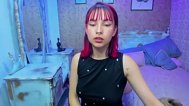 Megane_whitte Show Webcam