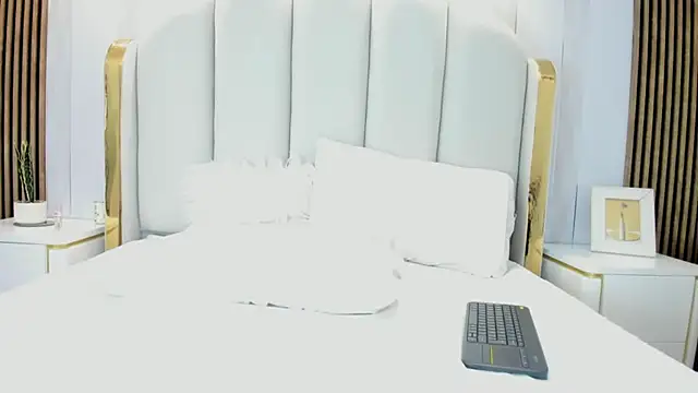 rebeca_brown_ 现场XXX聊天