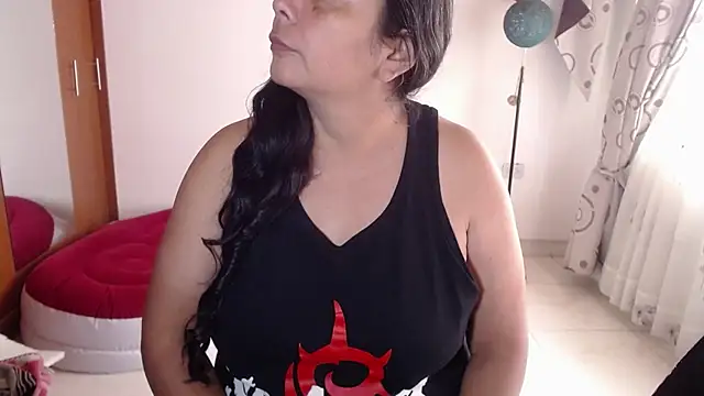 دردشة vivian-milf الجنسية المباشرة