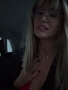 Онлайн чат XXX NaughtyNinky