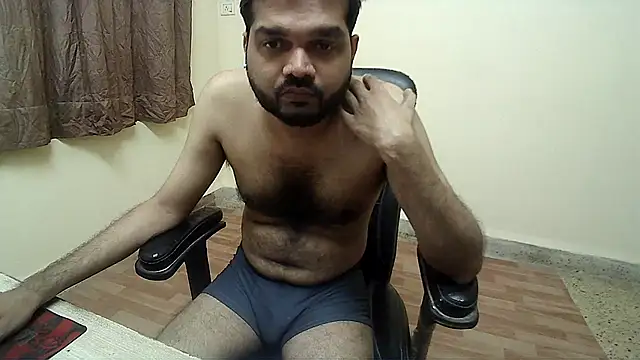 Kinky_Kumarr Adlı Modelin Canlı XXX Sohbeti